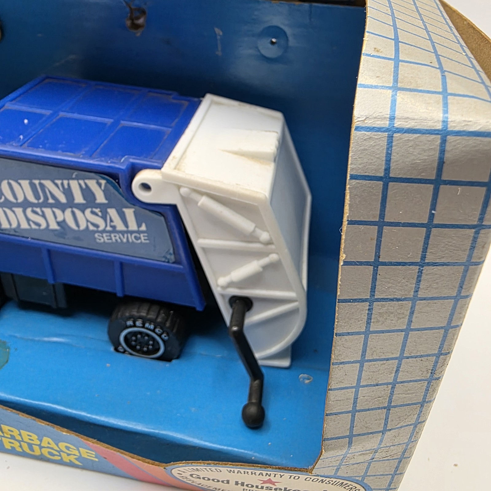 Vintage Remco Heavy Metal Garbage Truck Diecast Toy 1988 Real Steel In Box