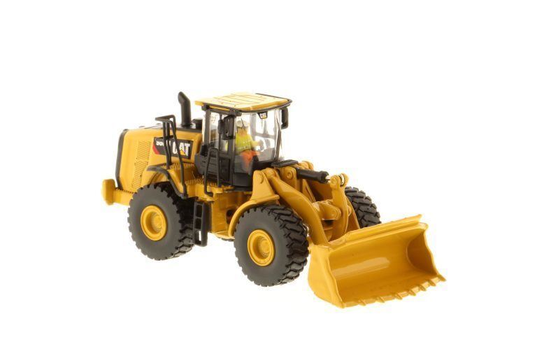 HO 1:87 Diecast Masters 85948 Caterpillar 966M Wheeled Loader