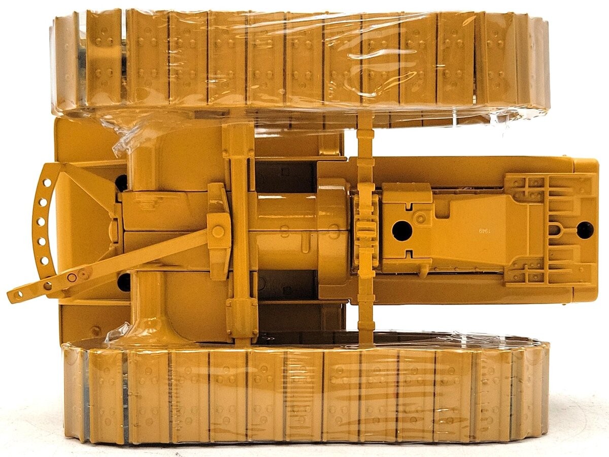Spec-Cast CUST-1008 1:16 Caterpillar R2 Track-Type Tractor NIB