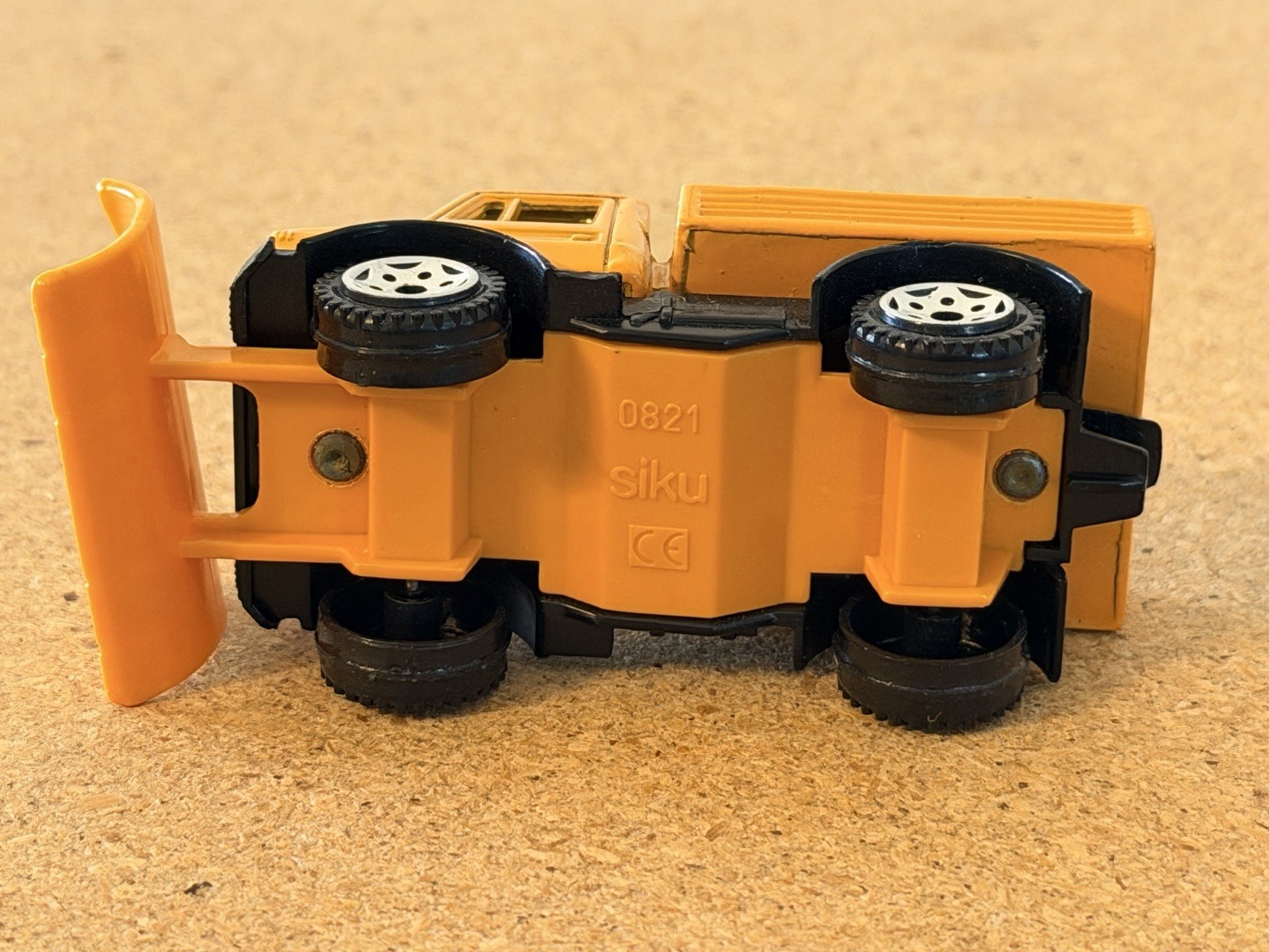 Vintage Siku 1:64 Mercedes-Benz 0821 Diecast Snow Plow Truck Orange Black