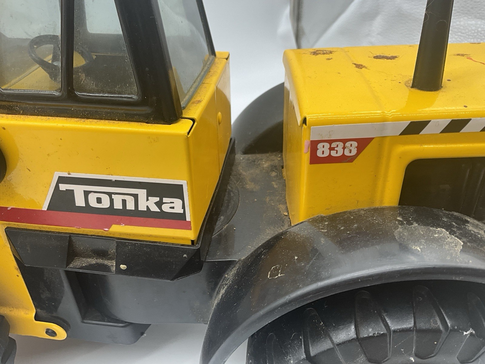 Tonka 952 Construction Front End Loader Excavator Metal & Plastic 18″ Long