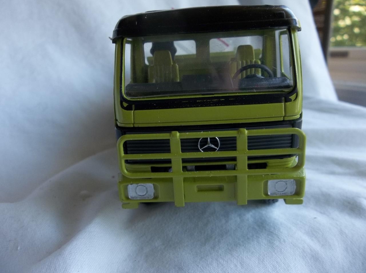 NIB NZG 315.04 Mercedes Benz Heim Tipper/Dump Truck Diecast Orig Box 1:43