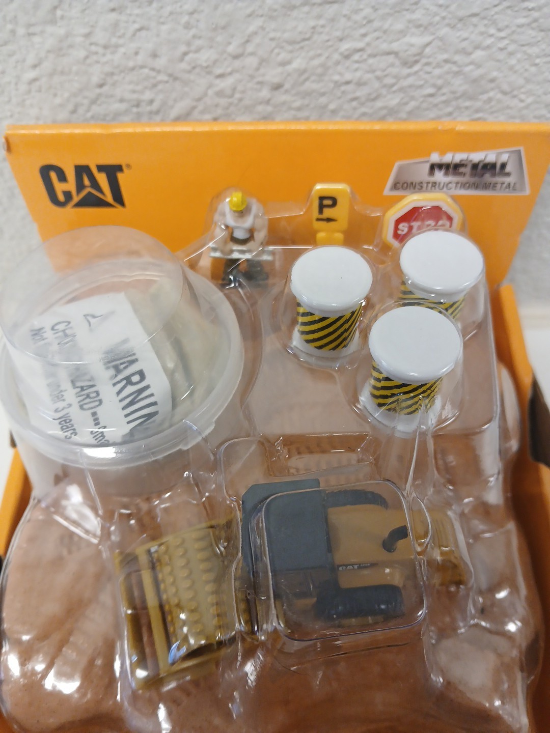 CATERPILLAR 1:87 CAT CP56 Padfoot Drum Vibratory Roller DIECAST MASTERS 84490A