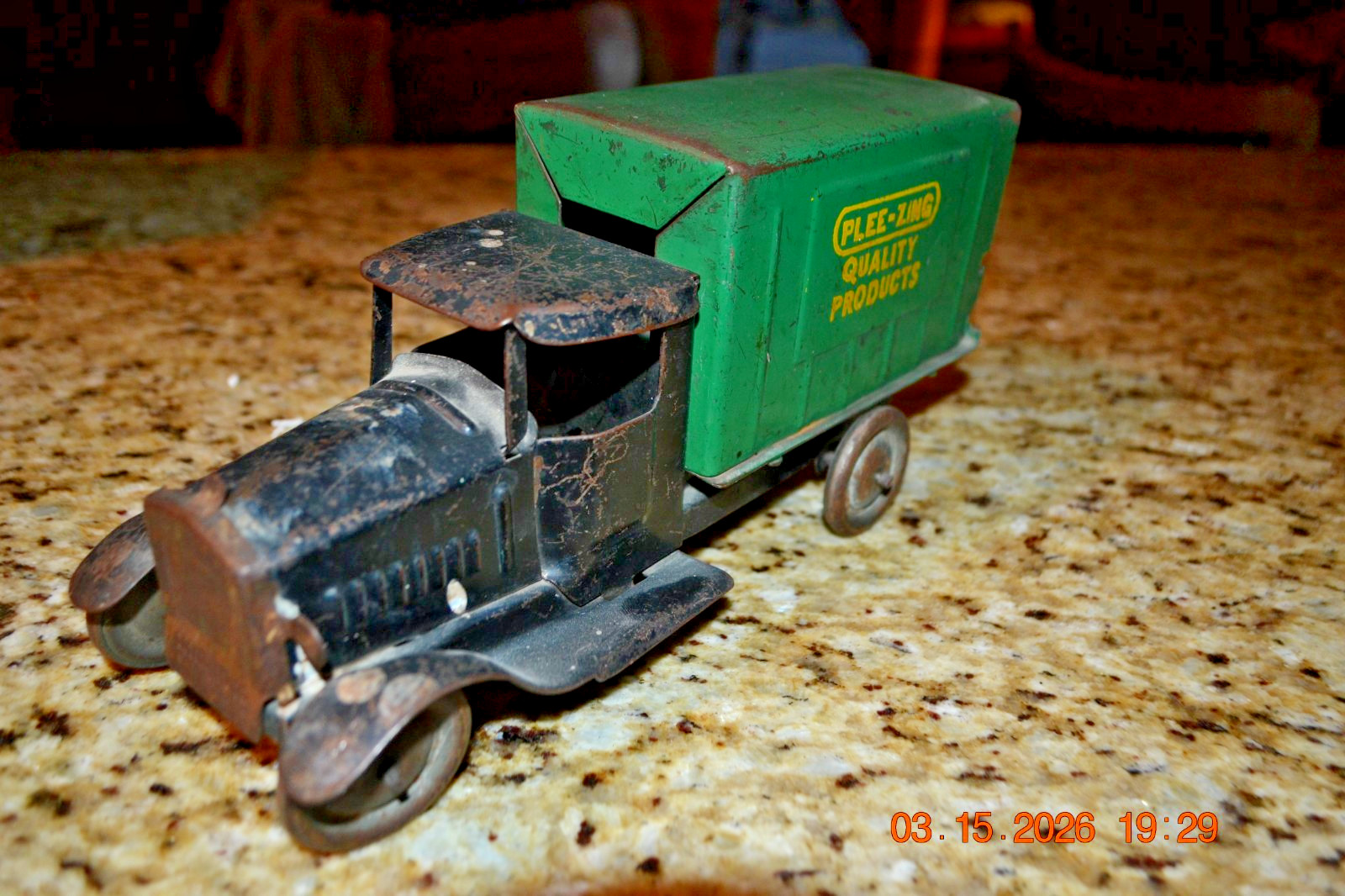 1930s METALCRAFT PRESSED STEEL PLEE-ZING Delivery Truck