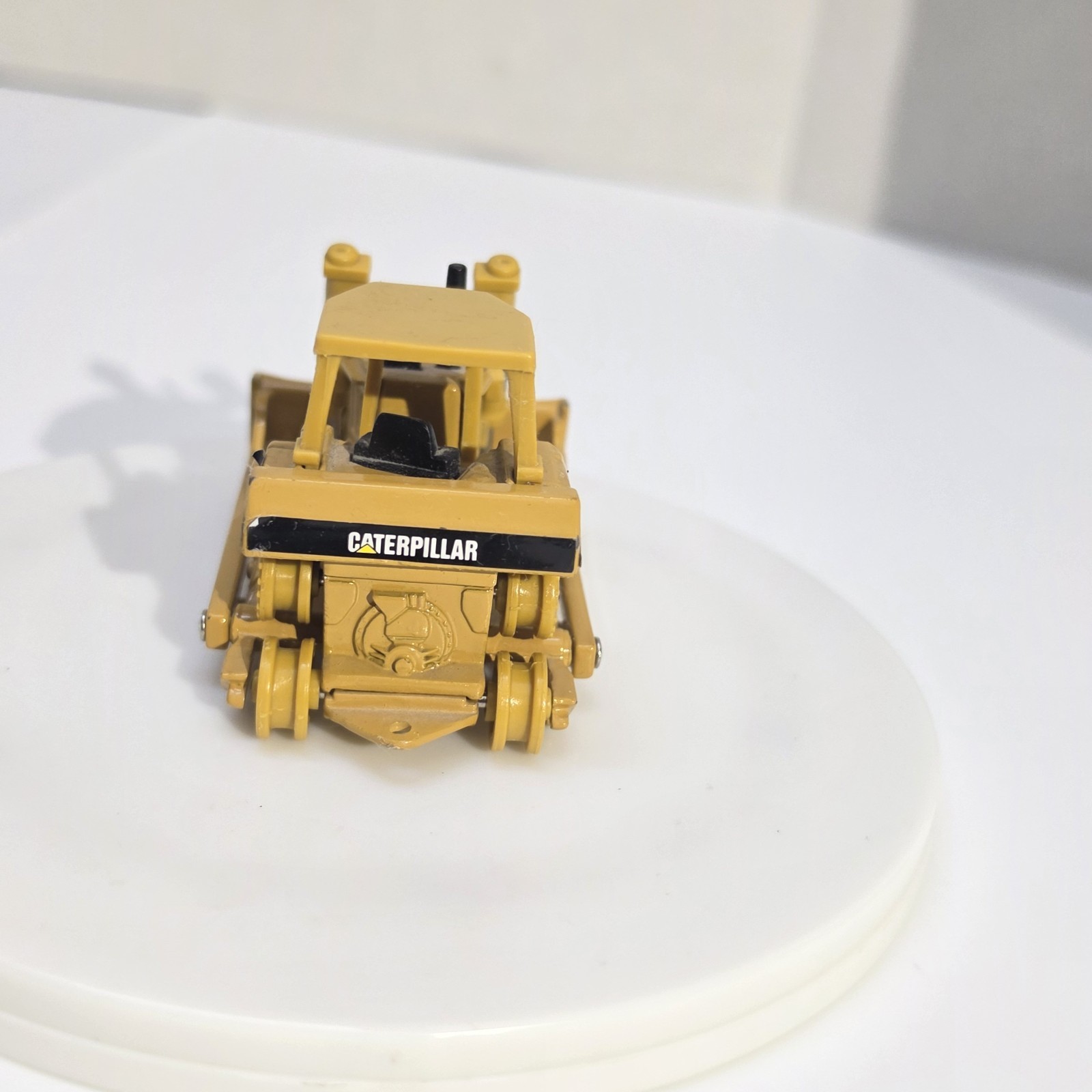 Vintage ERTL CAT D6H Track Type Bulldozer Yellow Dirt Mover Construction 1:64