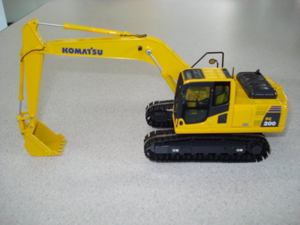 New! Komatsu hydraulic excavator PC200-8 type N1 1/50 Diecast f/s from Japan