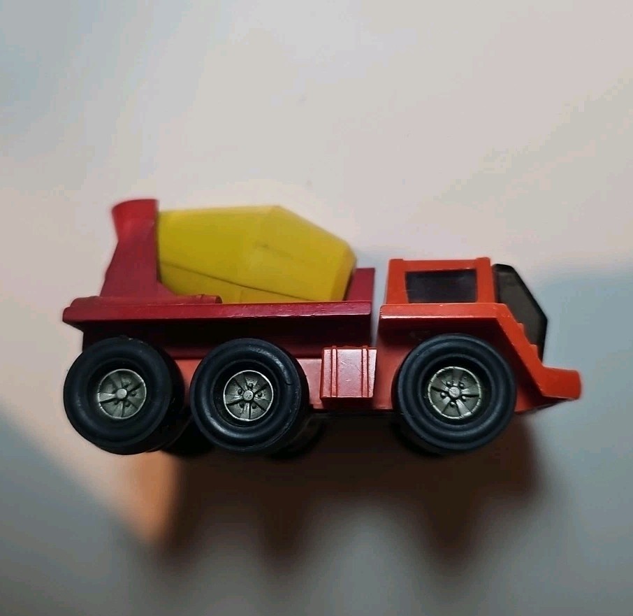VINTAGE TONKA CEMENT MIXER TRUCK RARE 3″ ORANGE RED YELLOW PLASTIC & METAL