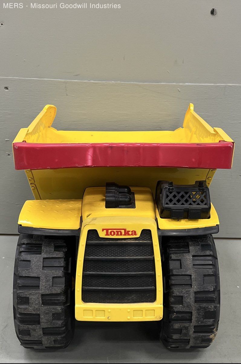 Tonka Mighty Dump Truck Yellow Steel Construction Toy Vehicle Large Scale