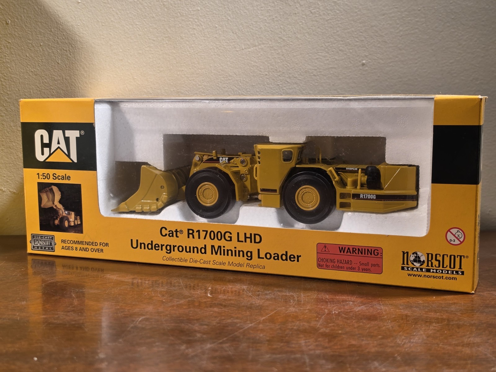 Norscot 1:50 Scale Cat Diecast Caterpillar R1700G LHD UNDERGROUND MINING LOADER