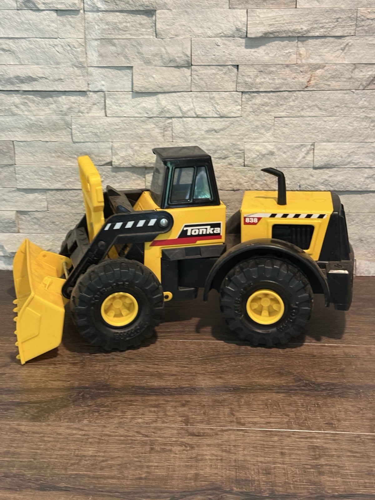 Tonka Front End Loader 838 Metal Plastic M-7457-1 Funrise Tractor #93920 Hasbro