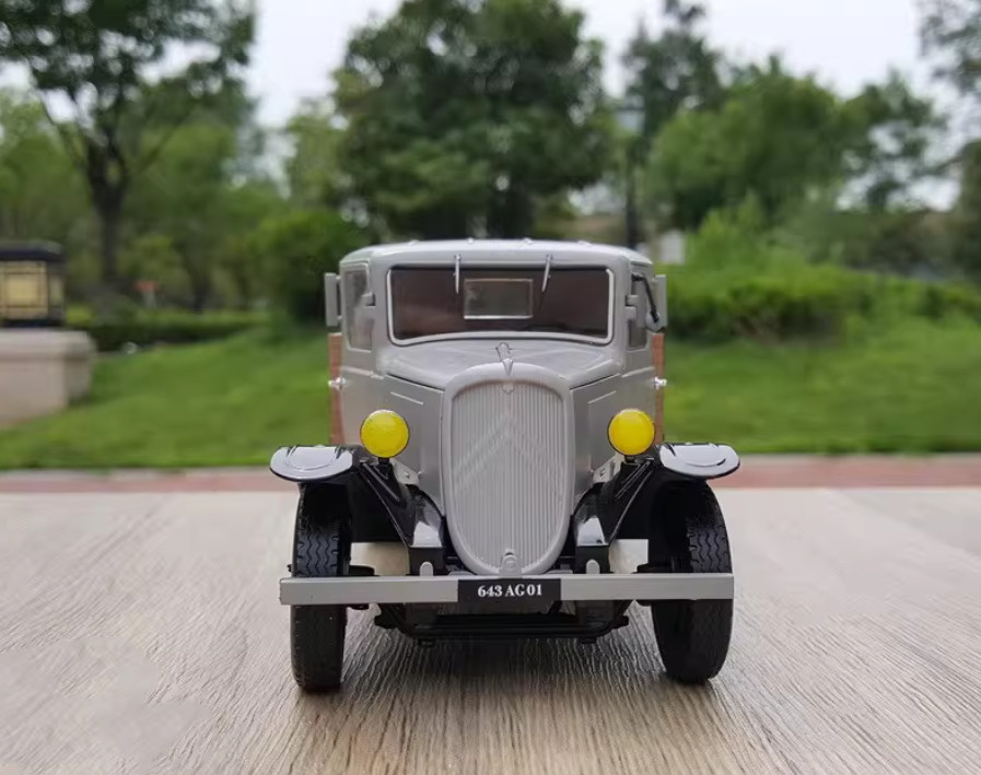 1:24 MAQMADON 1952 U23 Pickup Truck Construction Vehicle Diecast Model Gray