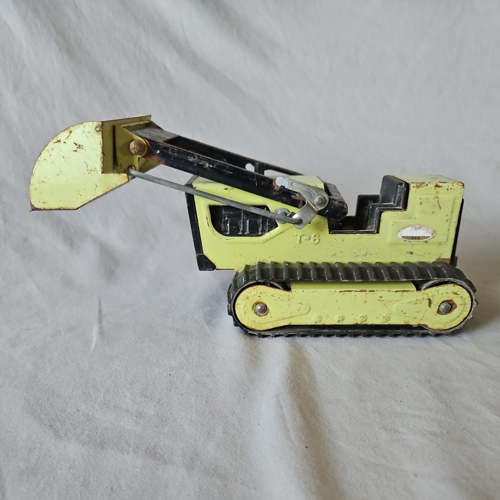 Vintage TONKA T-6 Front end Loader Excavator 1970s Green Steel Bulldozer Digger