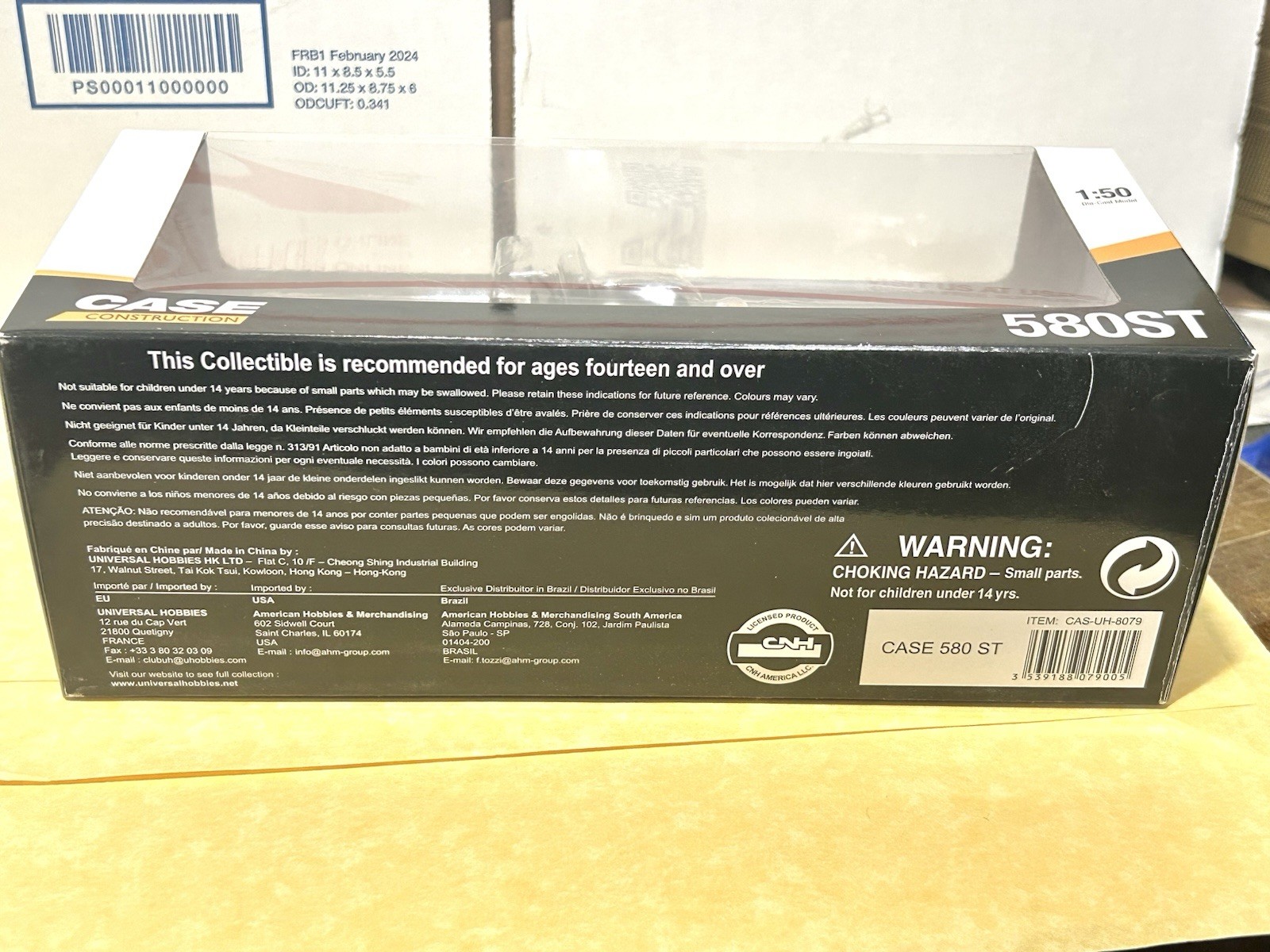 UNIVERSAL HOBBIES 1/50 Scale Case 580ST Loader-Backhoe Ref. No. 8079 High Detail