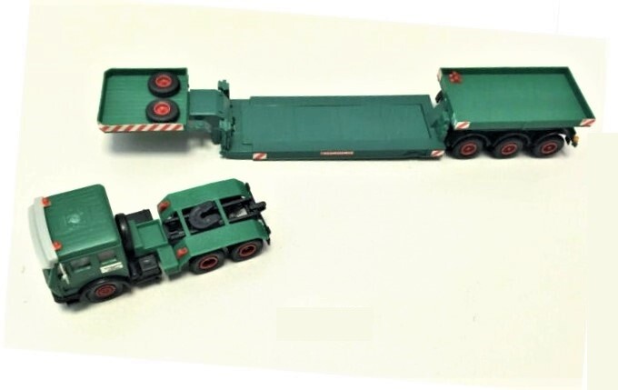 KIBRI 10090 Mercedes-Benz Scheuerle Lowloader 1/87 HO Scale (plastic kit) MIB