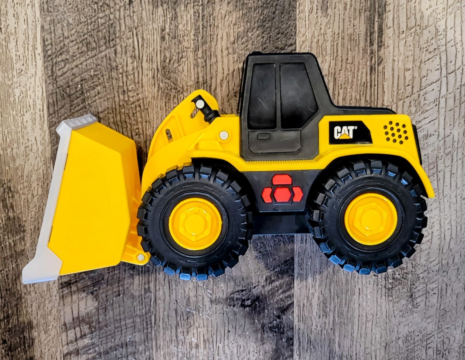 CAT Construction Toy, Tough Machines Toy Front Loader With Lights And Sounds.