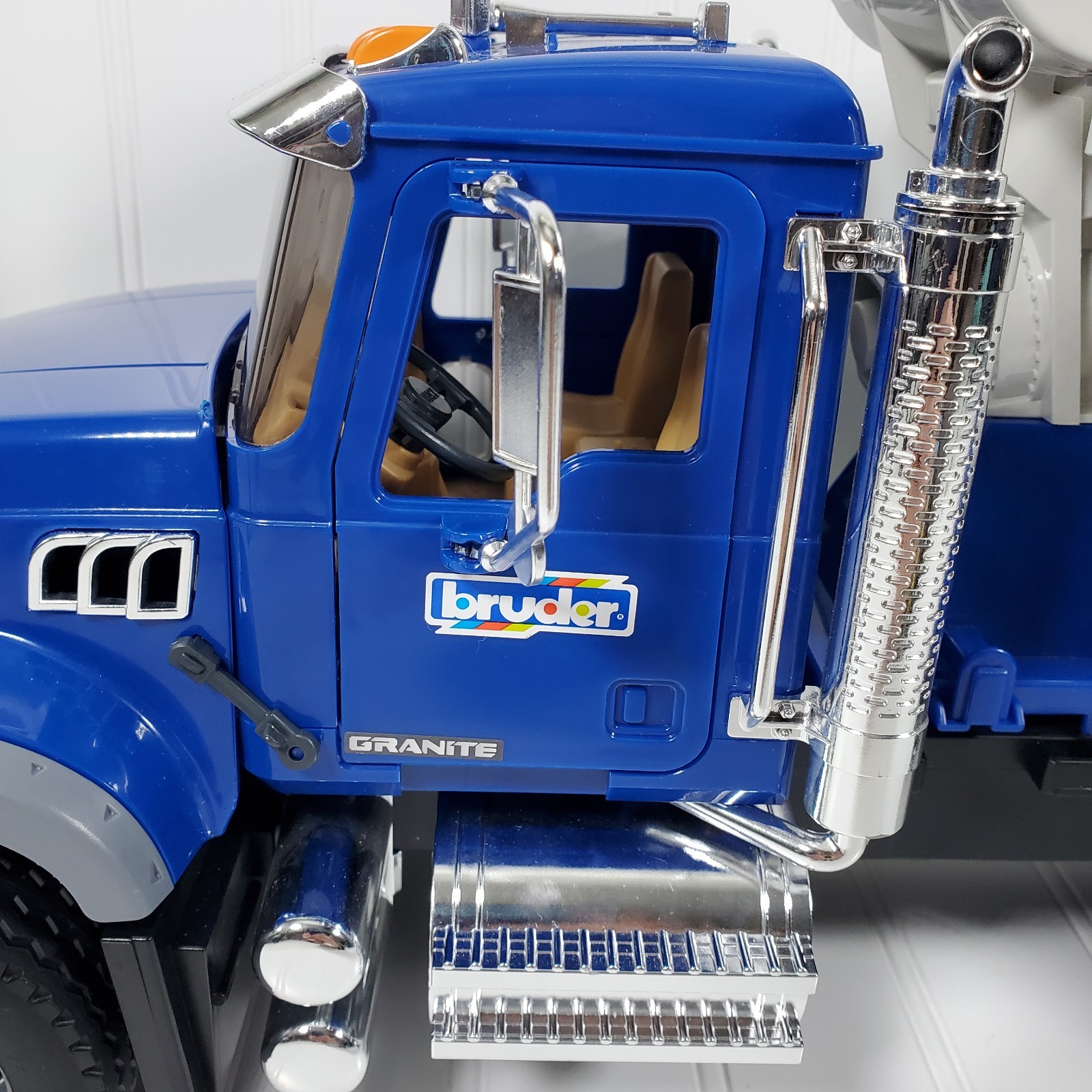 Bruder 02814 Mack Granite Cement Mixer Truck 2007 Blue 25″ Germany