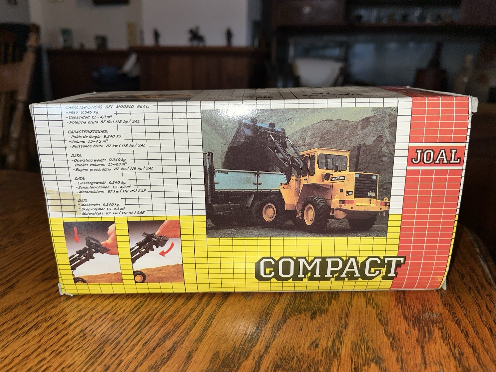 Joal Volvo BM L70C Loader. 1:50 Scale W/ Dealers Tag Drums, PA