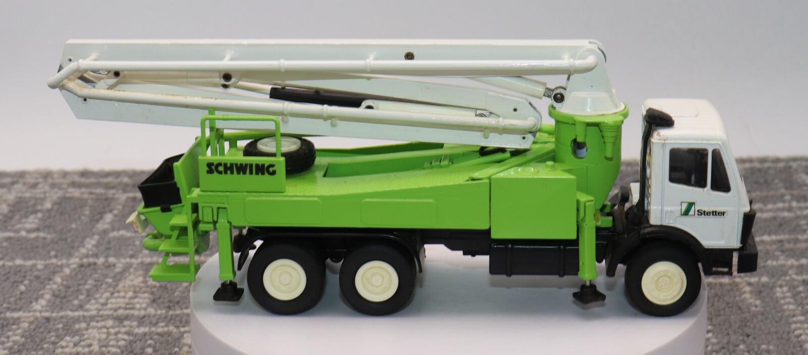 Schwing Mercedes KVM 32 XL Truckmounted Concrete Pump 1:50 Scale in Box
