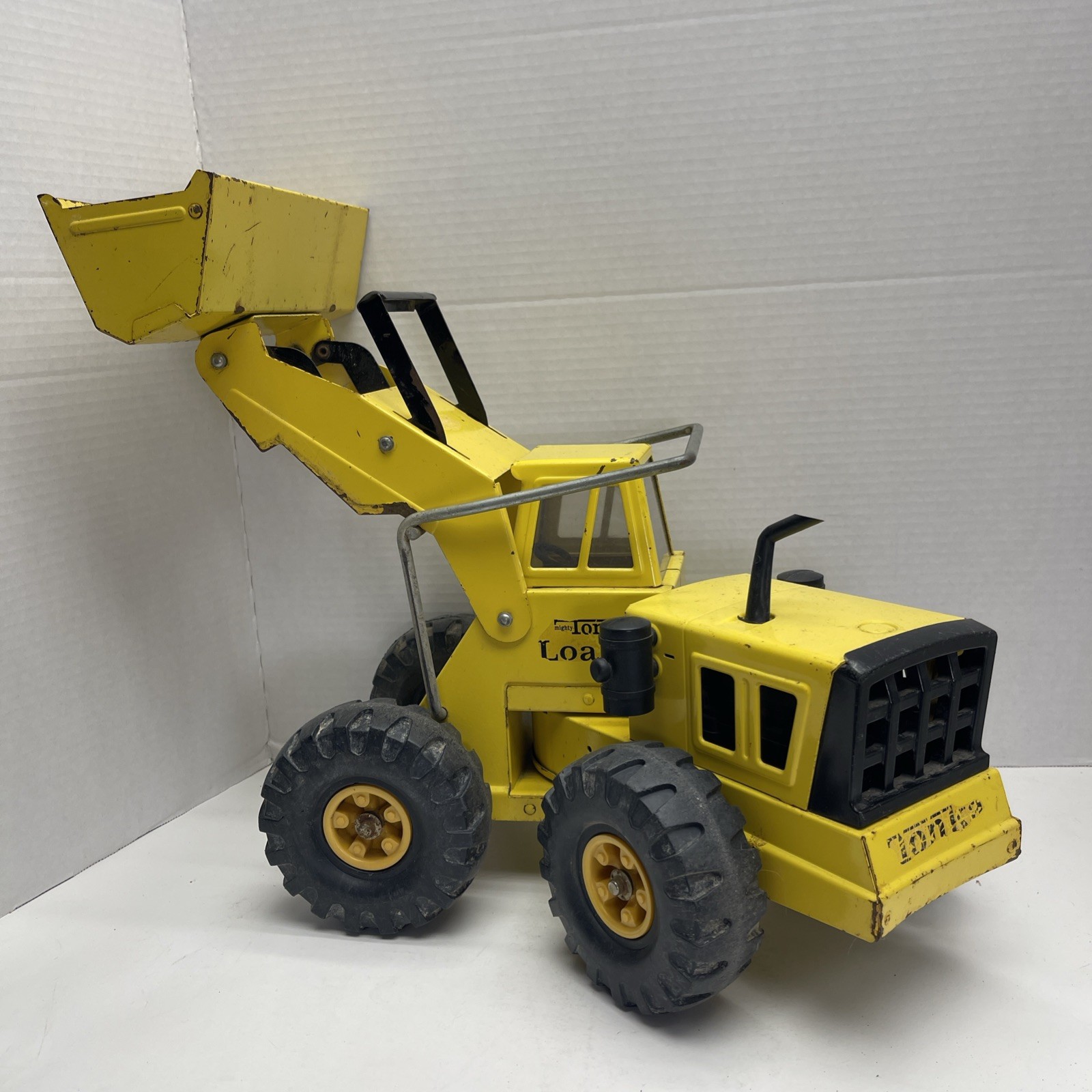1967 Mighty Tonka Loader COMPLETE and WORKS NOT BAD!!! (1931)