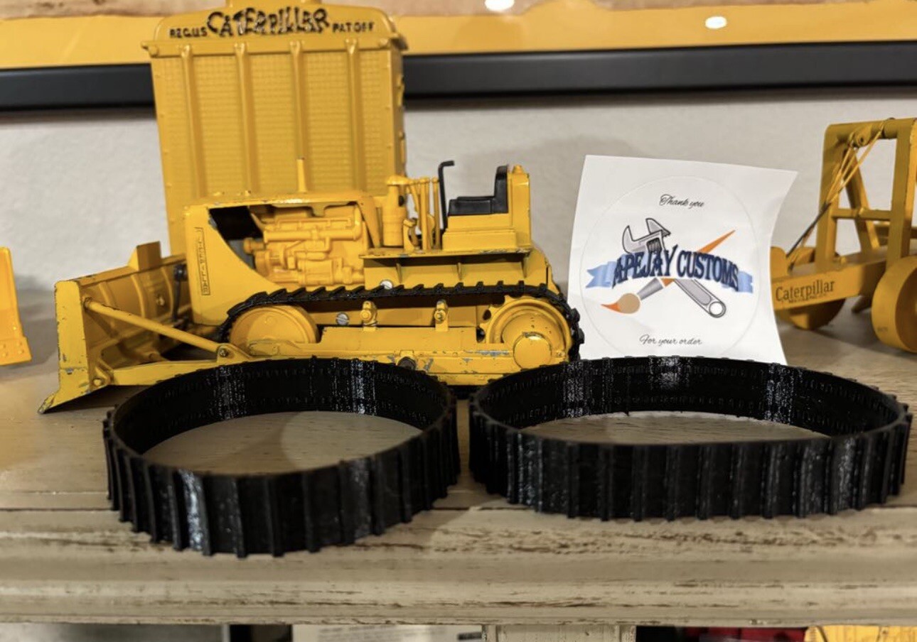 1 SET OF Replacement TRACKS FOR (T14) for Reuhl D7 Dozer
