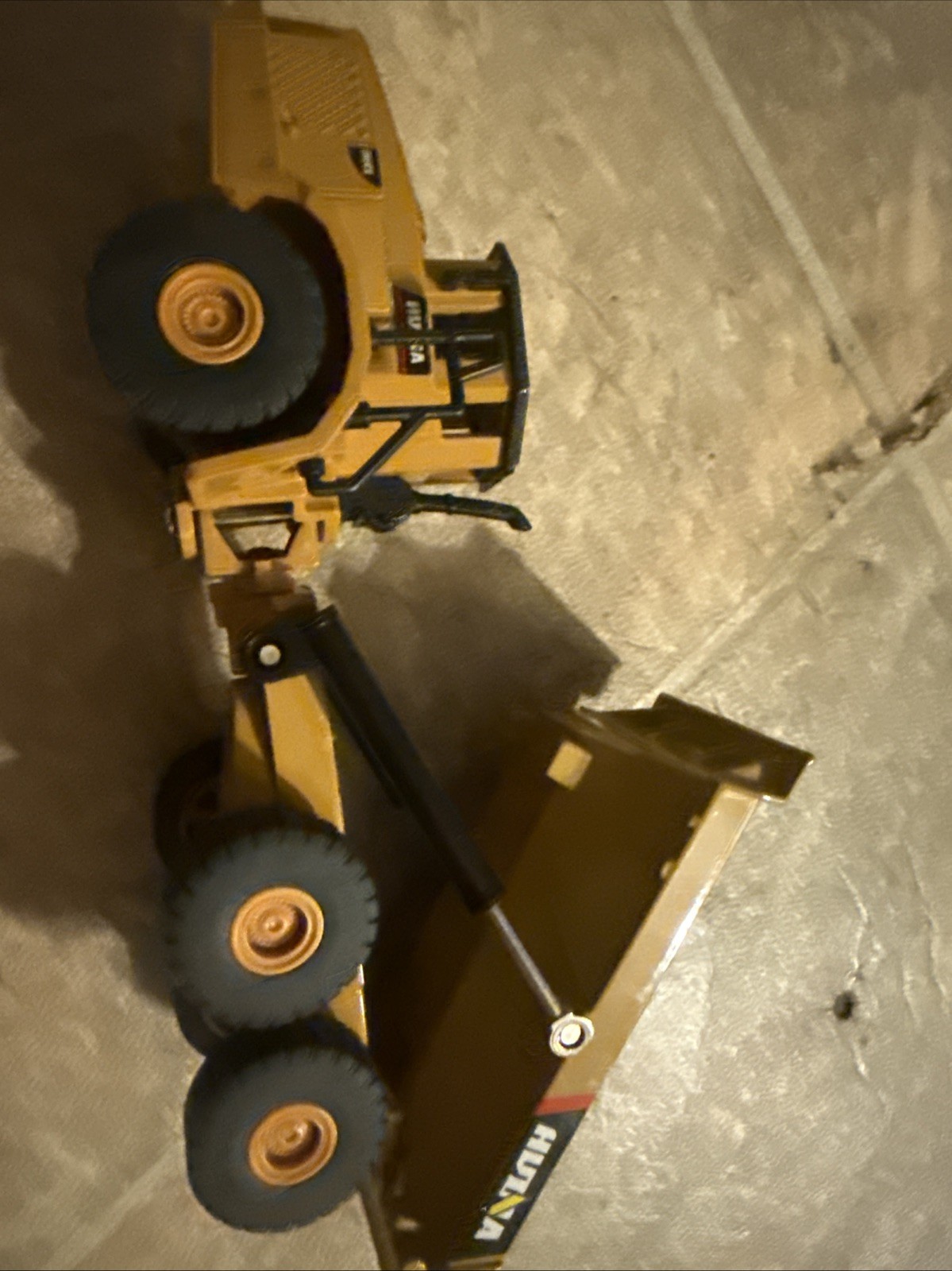 Huina 1712 1:50 Alloy Diecast Dump Truck