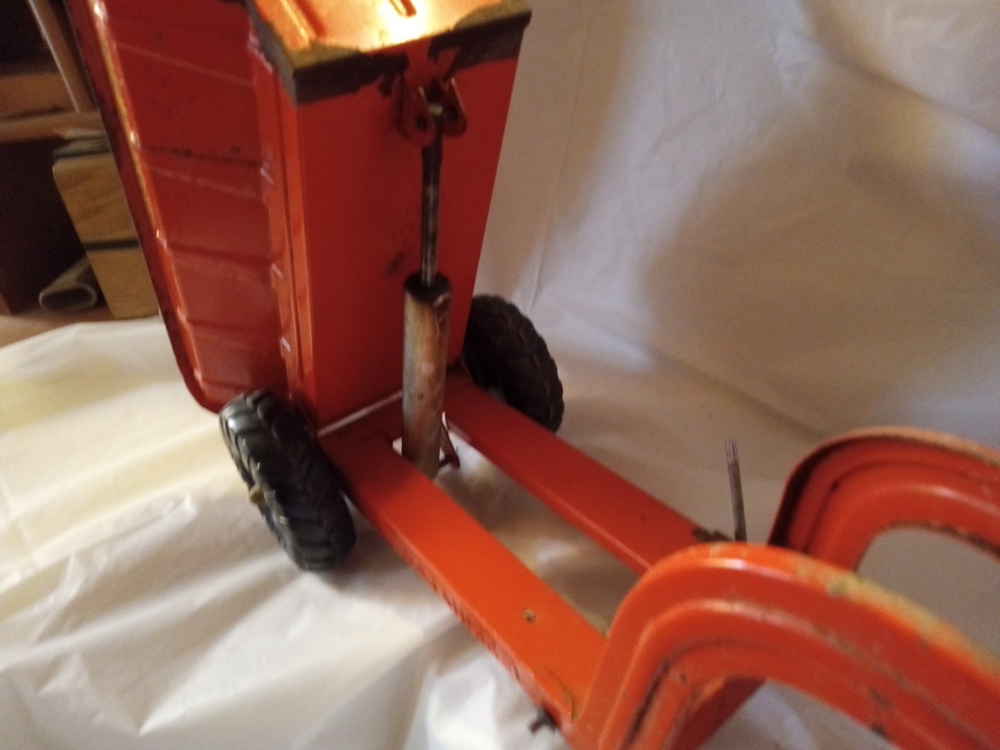 Nylint Dump Truck pressed steel hydraulic Haul Truck Dumper No. 4600 Orange