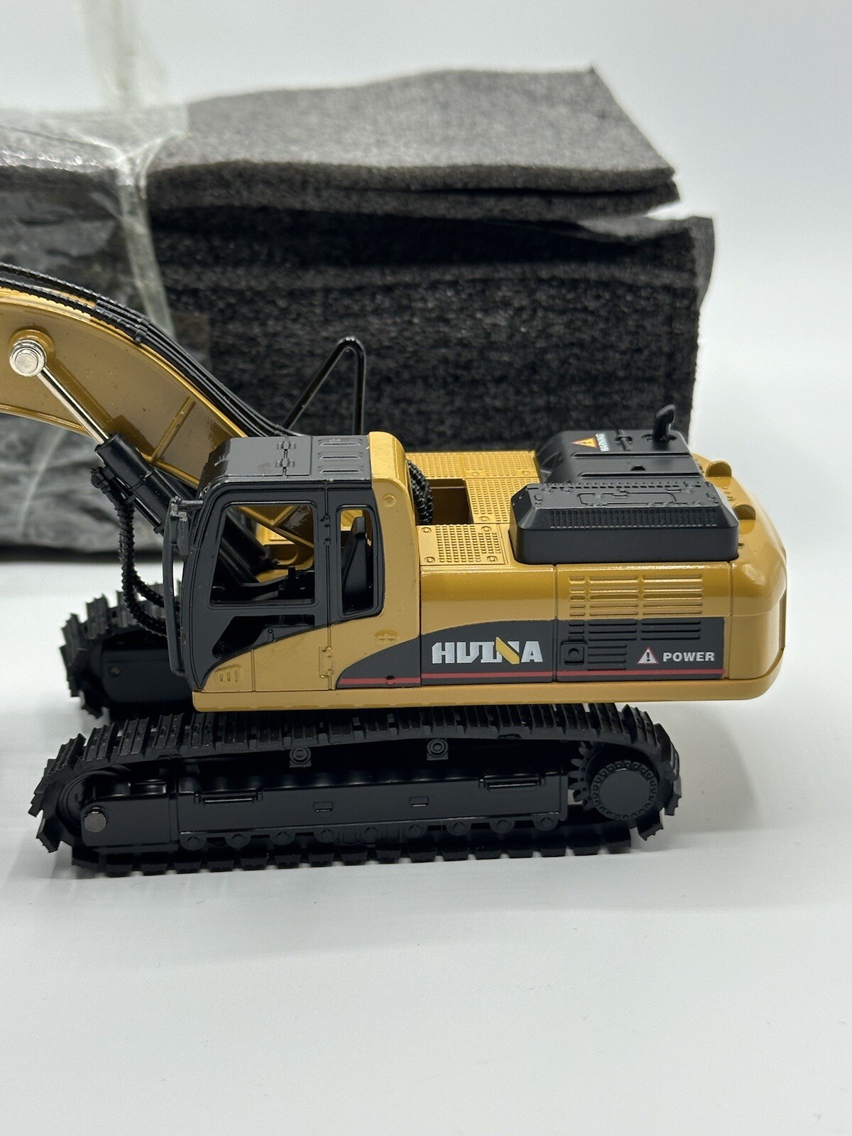 NEW Huina Excavator Construction Top Toy Diecast Metal