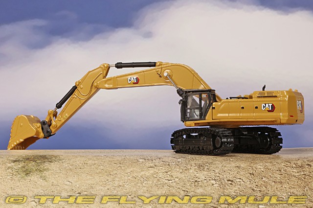 Diecast Masters 1:87 395 Excavator w/3 Work Tools