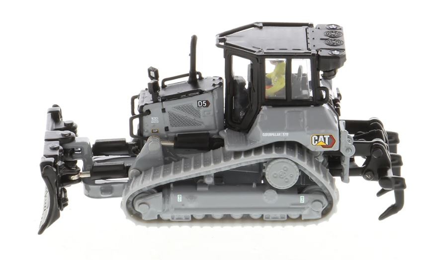 DIECAST MASTERS – Grey Construction Machinery with Folding Blade – CAT…