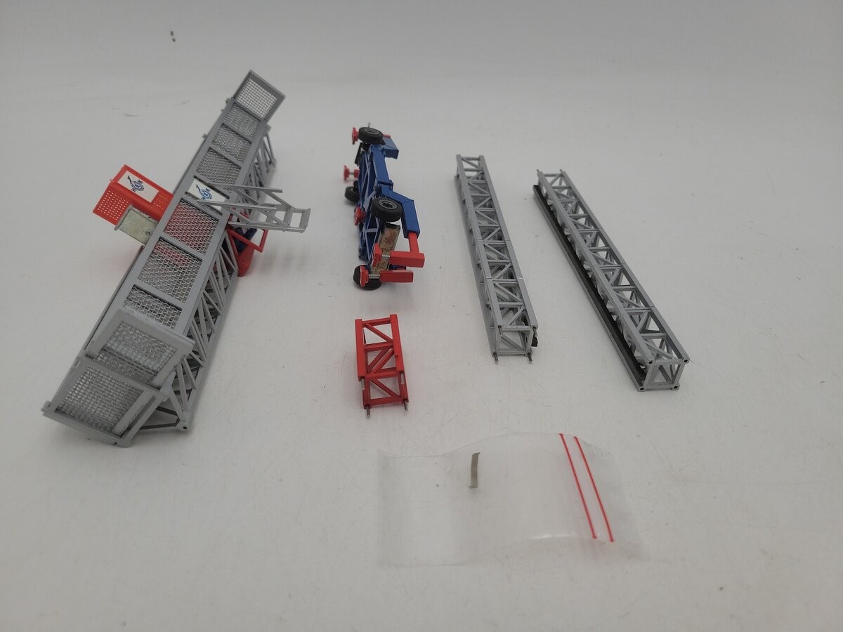 NZG 464 1:50 Scale MSHF Mast Climbing Work Platform Diecast Set EX/Box