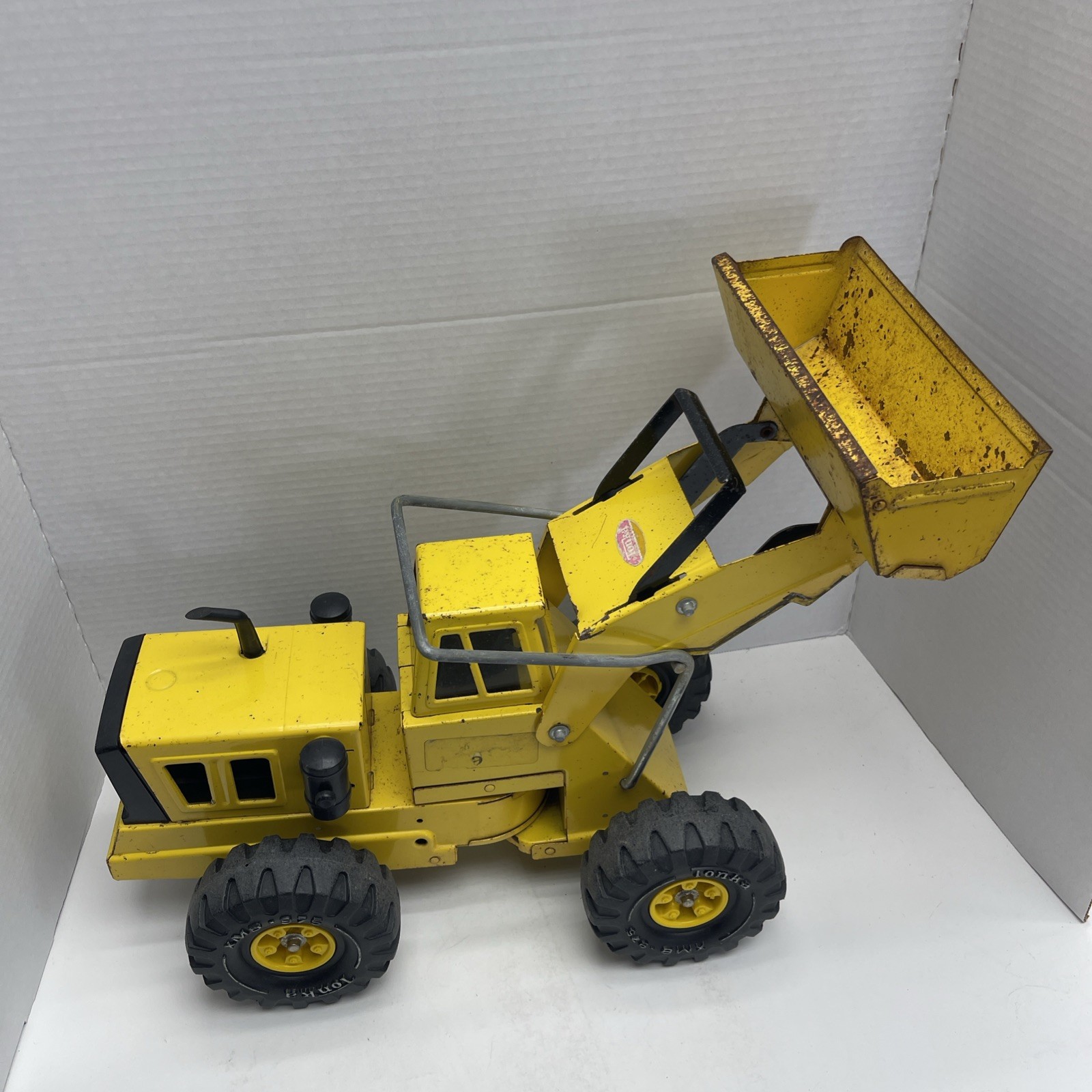 Mighty Tonka 1973-1975 Front Loader Solid! Works! All Original (1946)