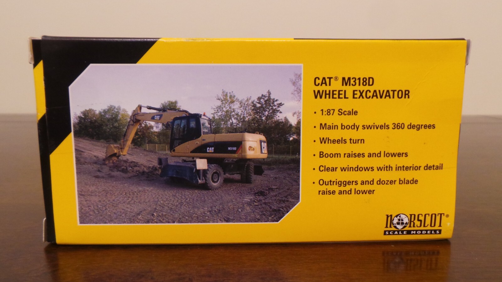 Norscot Cat M318D Wheel Excavator 55177 Collectible Die-Cast 1:87