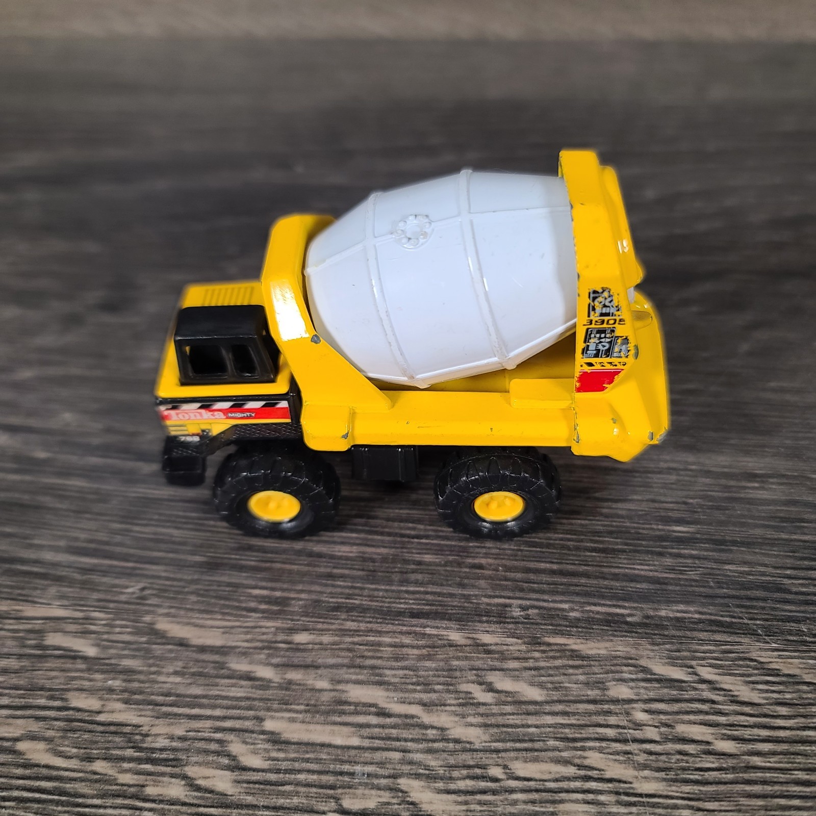 Lot of 5 Tiny Tonka Construction Toys Including Firetruck
