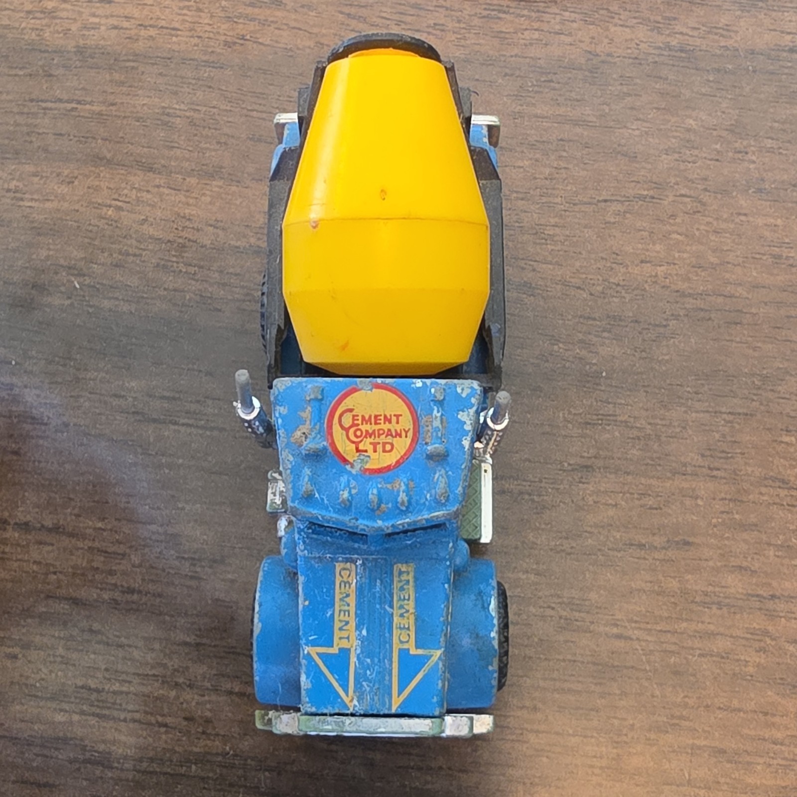 Matchbox Peterbilt Cement Mixer Truck Diecast Vehicle Blue Yellow Black