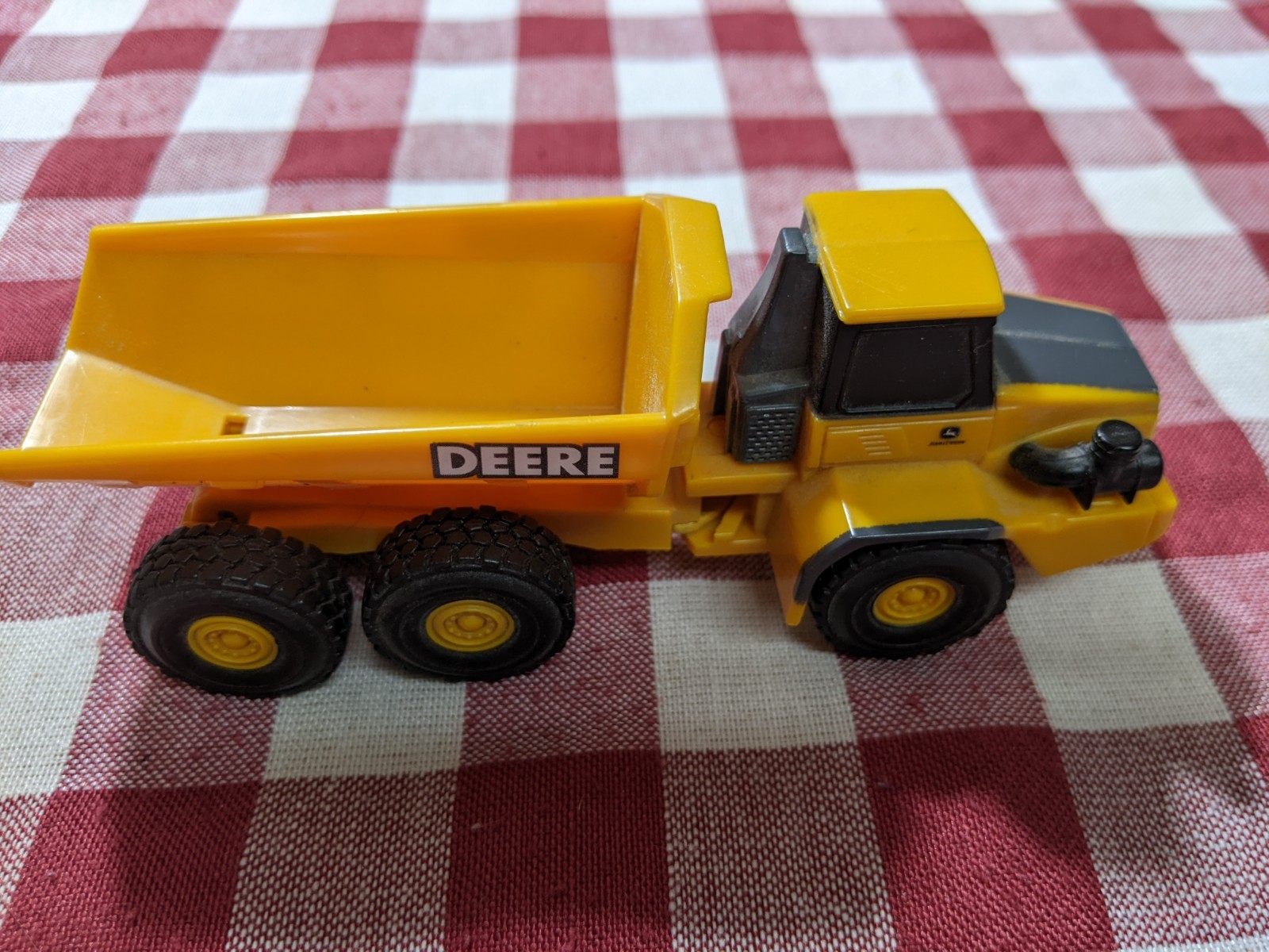 Ertl John Deere Licensed 0620CX00 Dump Truck Vintage Toys Collectors Farm