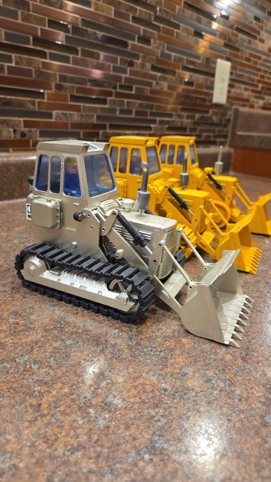Conrad NZG CAT 941 Crawler Loader Set