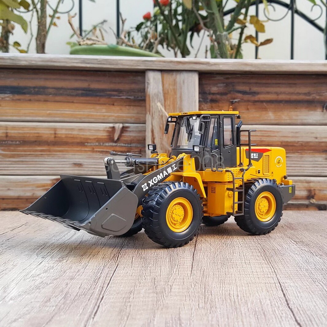 For 1/35 Scale XGMA Wheel loader Diecast Model Toy Gift Collection IN BOX