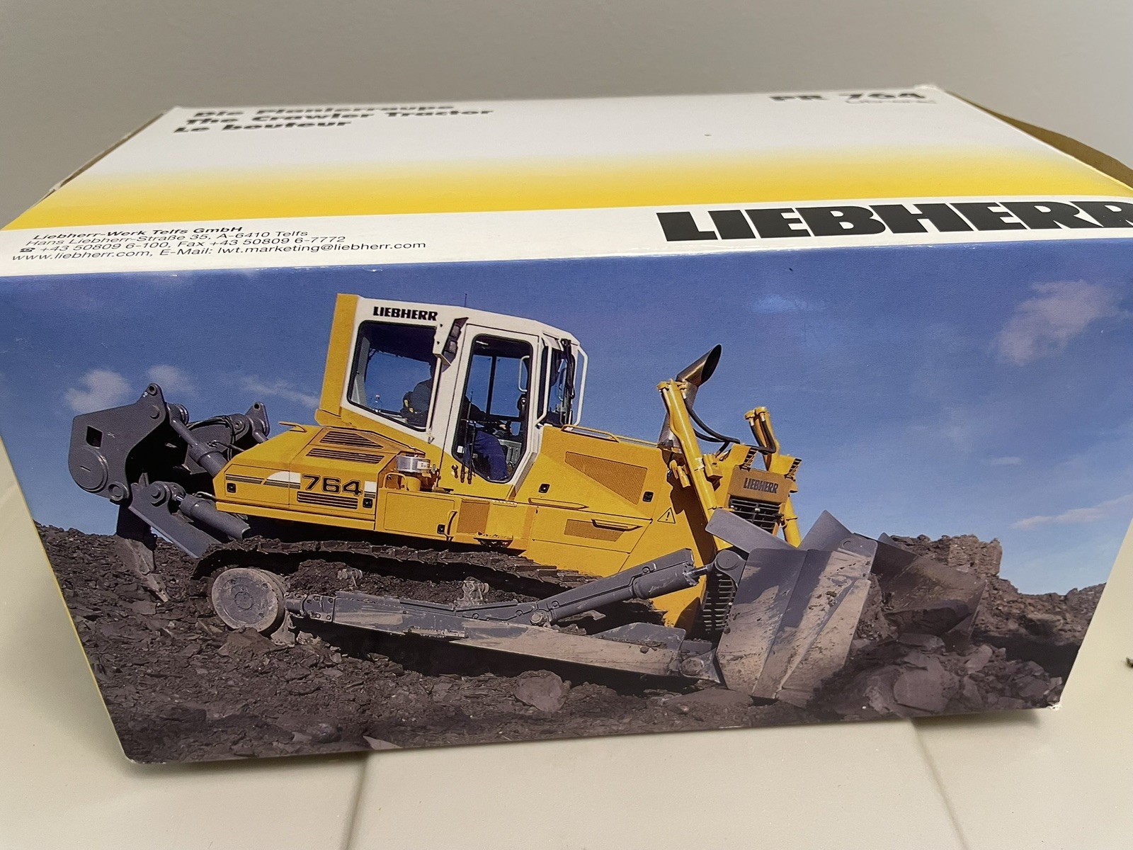 Liebherr PR 764 Crawler Tractor Litronic new in box