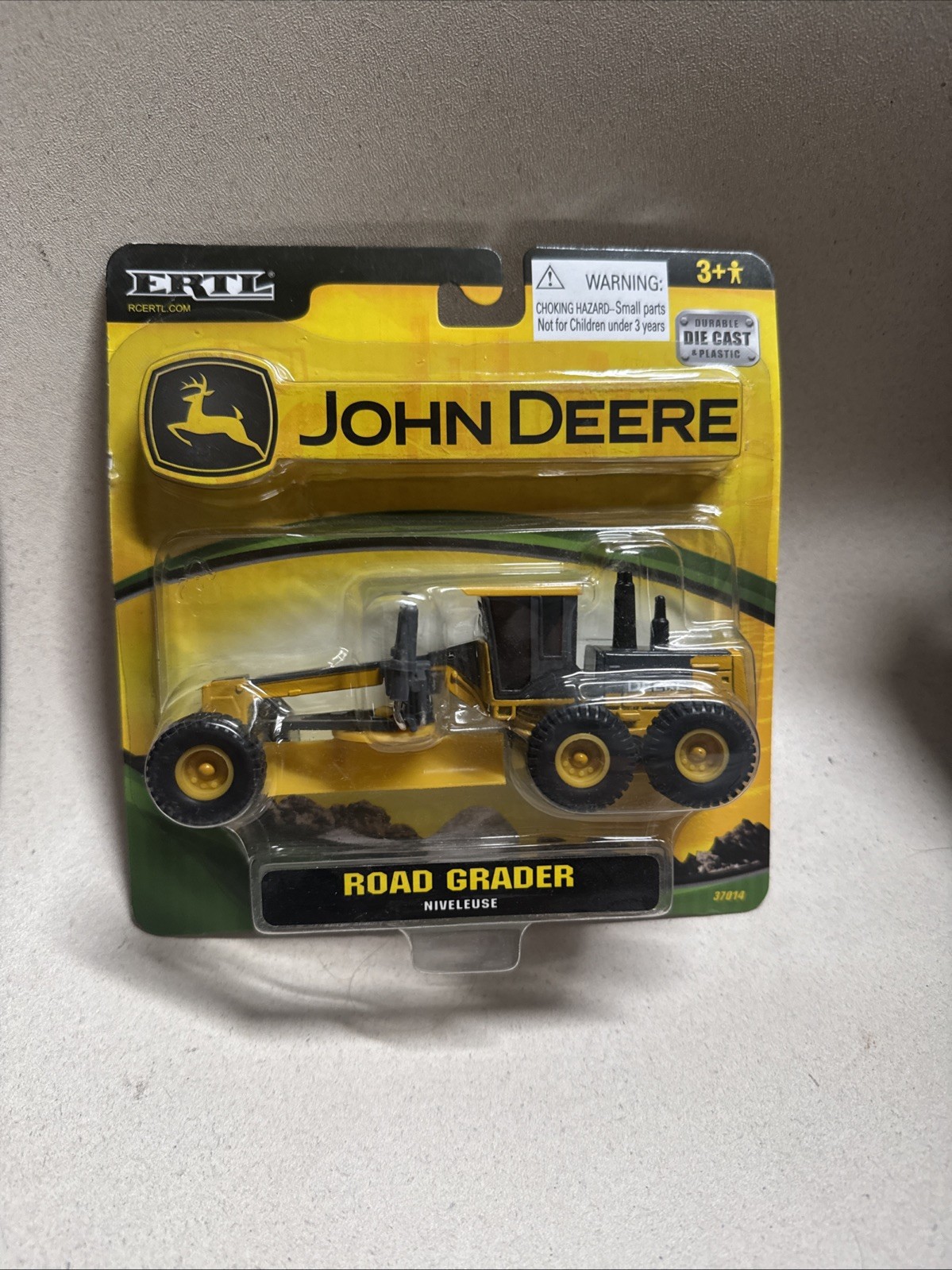 Ertl 2006 John Deere Road Grader Niveleuse # 37014