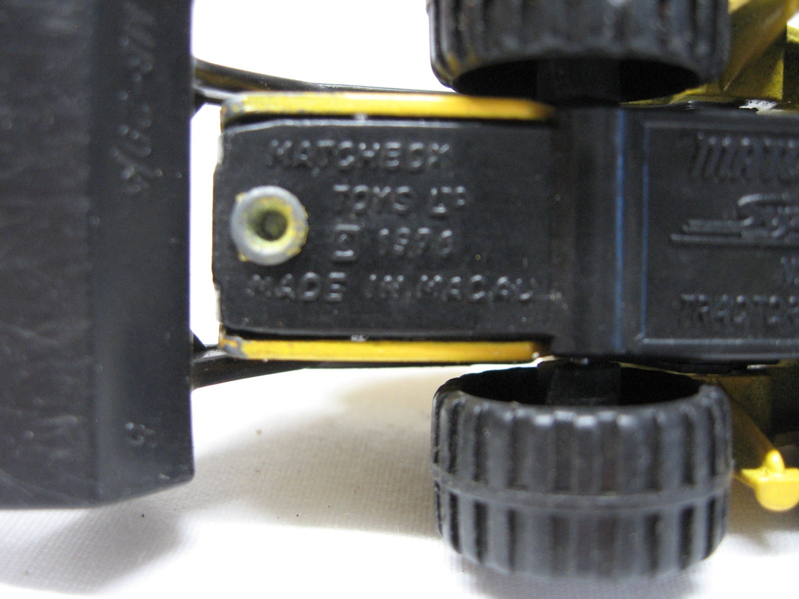 1976 Matchbox Superfast MB29 Tractor Shovel Yellow/Black – Macau