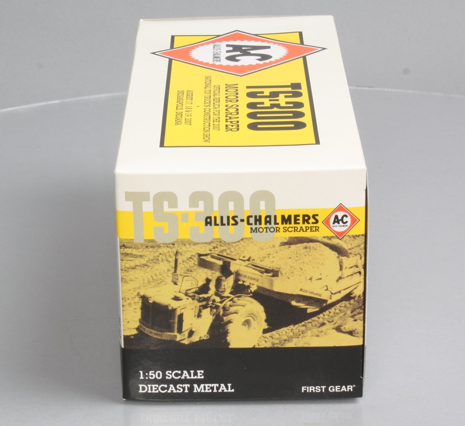 First Gear 50-3099 1:50 Allis-Chalmers TS-300 Cable Operated Motor Scraper