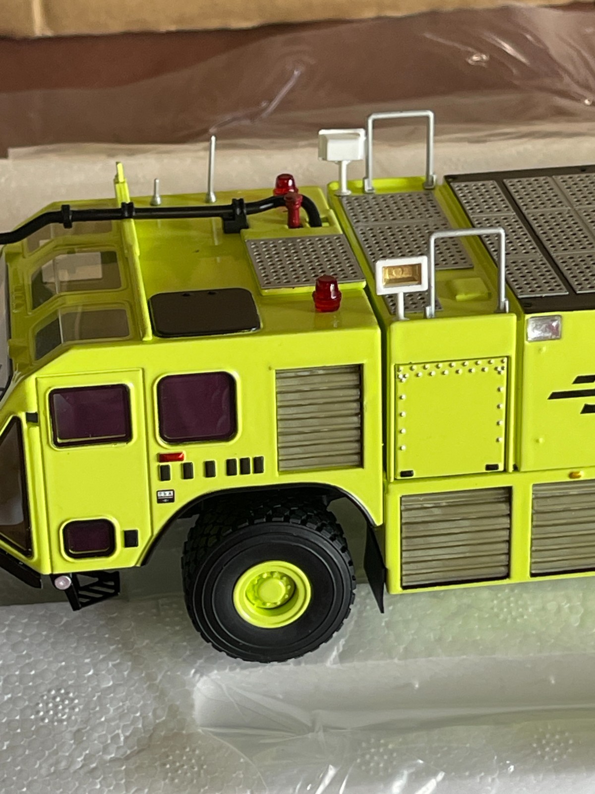 Oshkosh Striker 3000 ARFF TWH 078-1088 Airport Emergency Vehicle