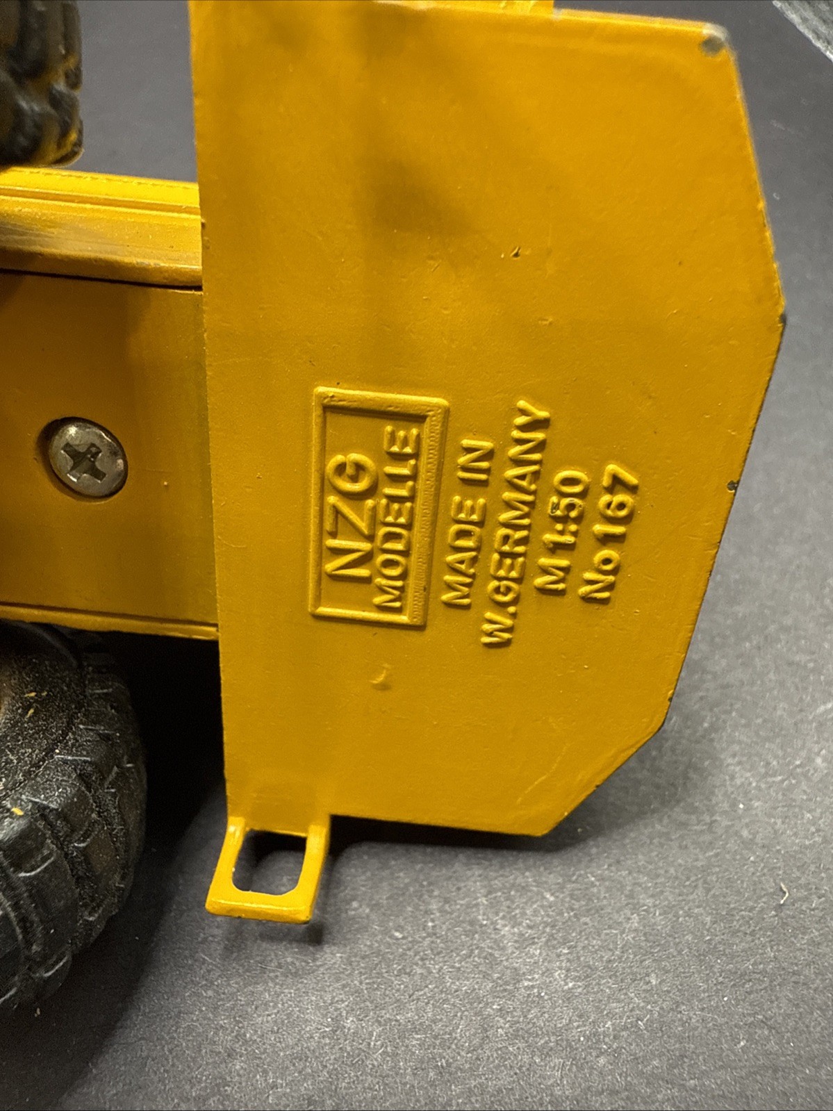 NZG N.Z.G. CATERPILLAR LOT MODEL 190 MODEL 167 AND THE CAT C955 BULLDOZER