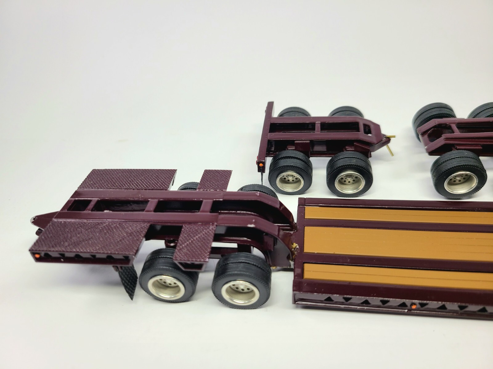 Trail King 2x2x2 Low Loader Trailer – Maroon ASAM Smith 1:48 Scale Diecast Model