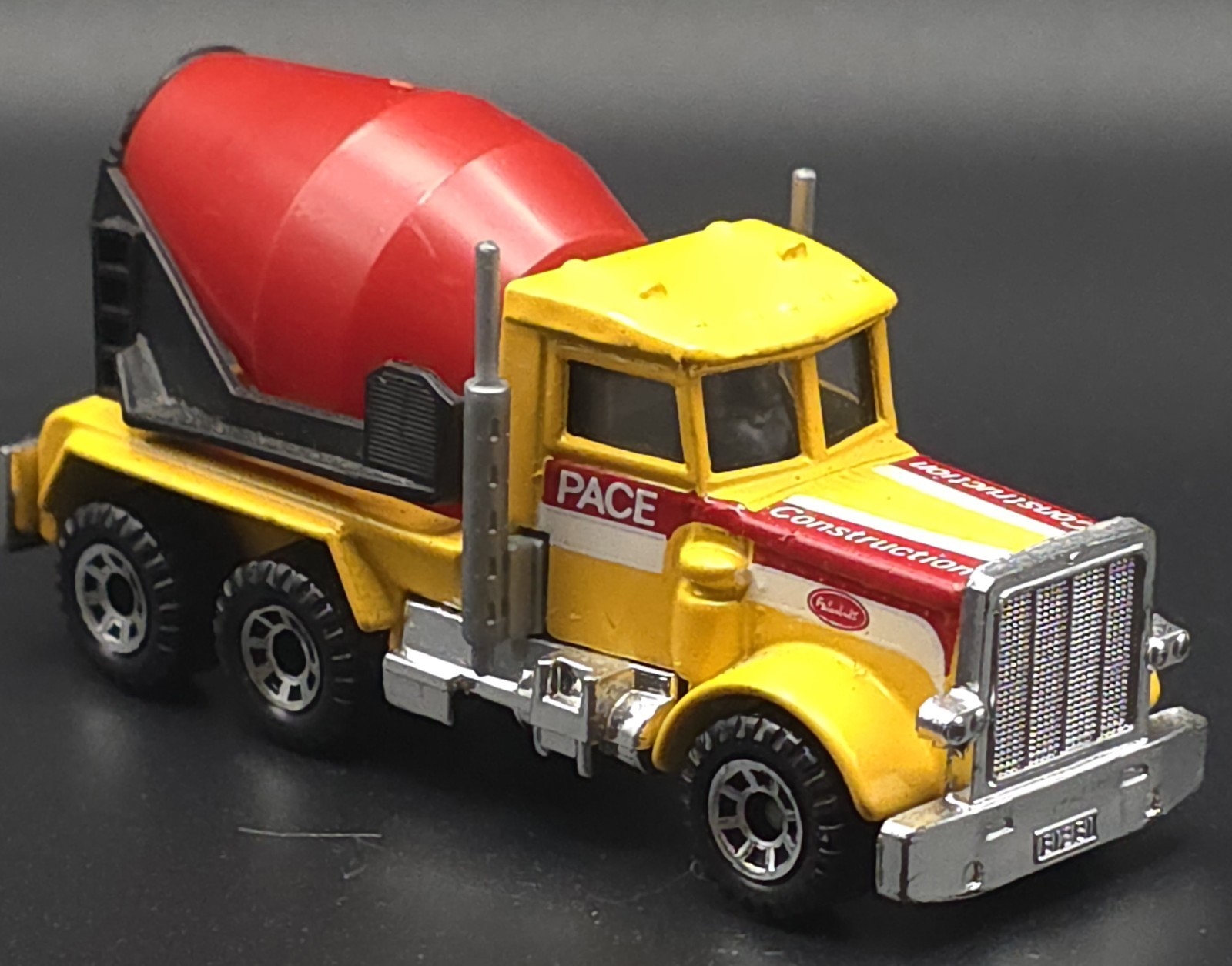 Matchbox 1981 Peterbilt 379 Cement/Concrete Truck (Pace Construction)