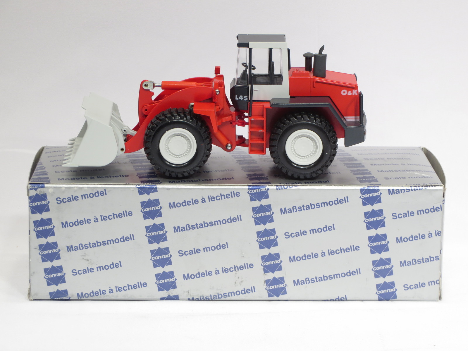 O&K L45B Wheel Loader – 1/50 – Conrad #2429 – MIB
