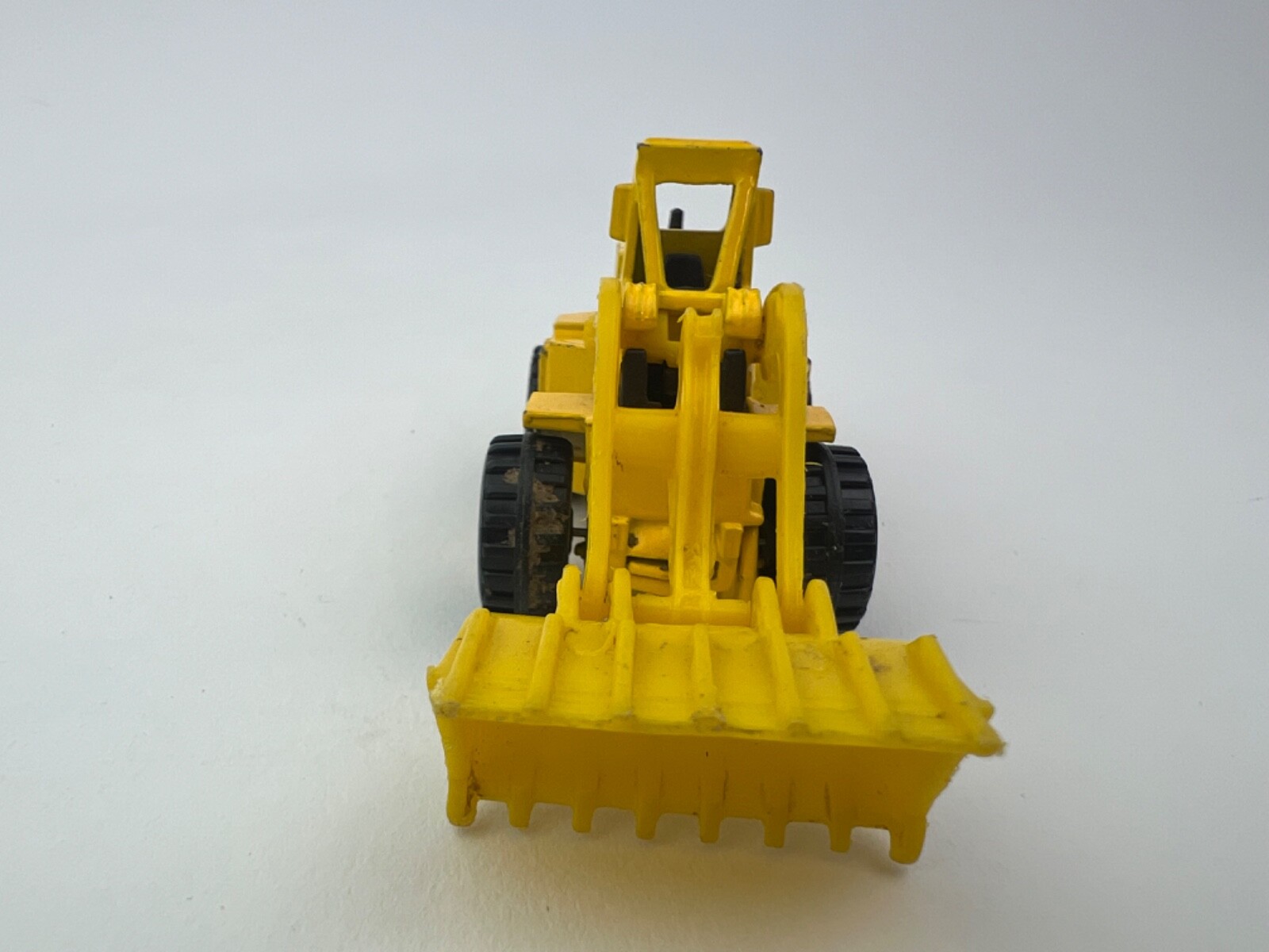 Hot Wheels Heavy Duty Articulated Loader in Yellow 1979