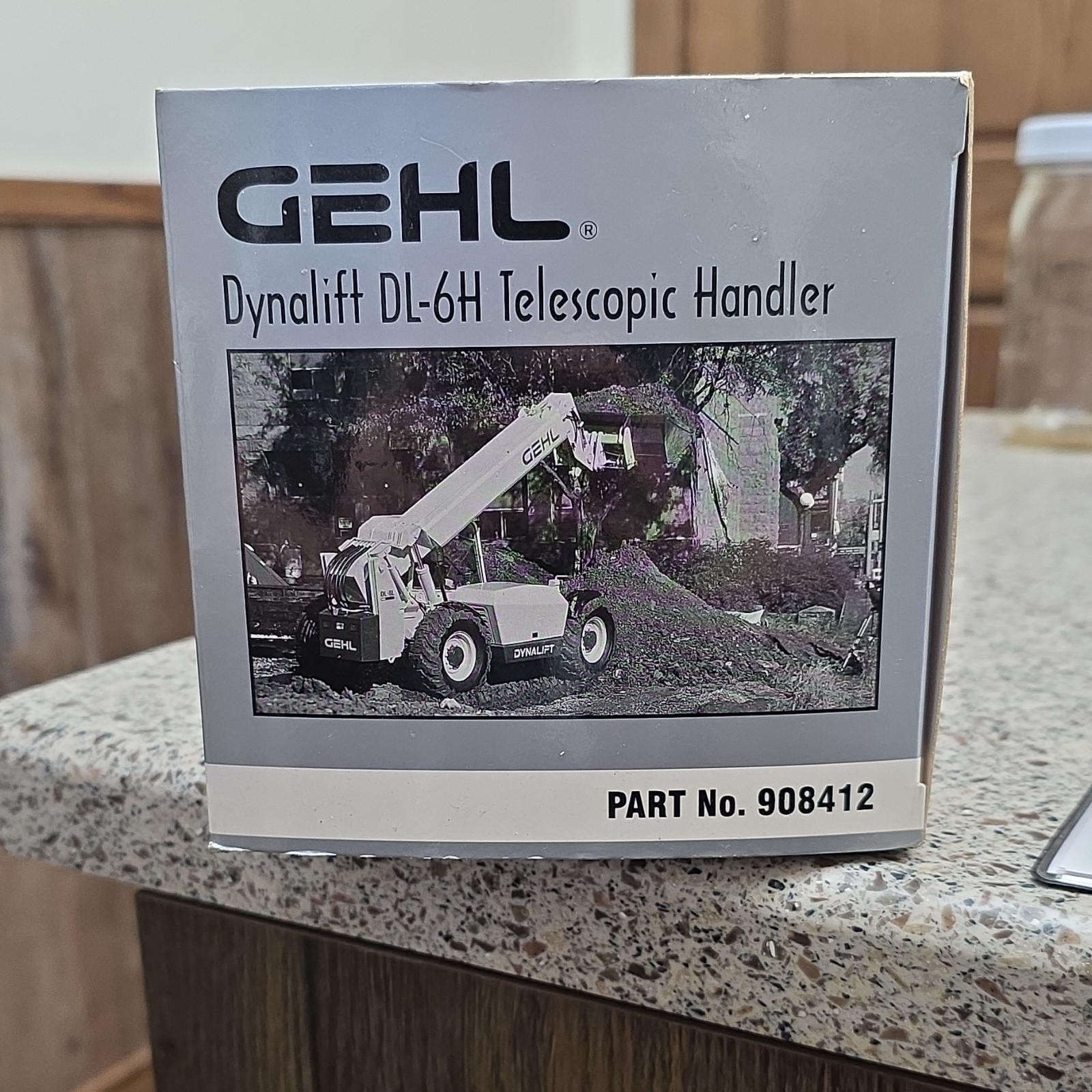 GEHL Dynalift DL-6H Telescopic Handler 1:25 Diecast, Bucket/Forks, 908412