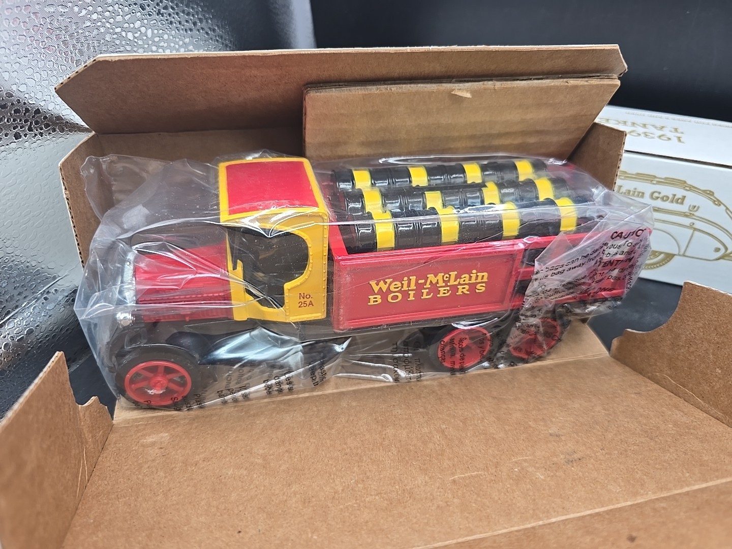 Ertl Weil-McLain Contractor Series #6 39’Airflow Tanker 31′ Hawkeye 25′ Kenworth