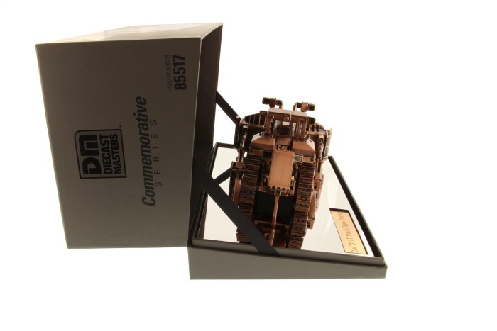 DIECAST MASTERS – Bull CATERPILLAR Copper Finish D11T – 1/50 – DCM85517